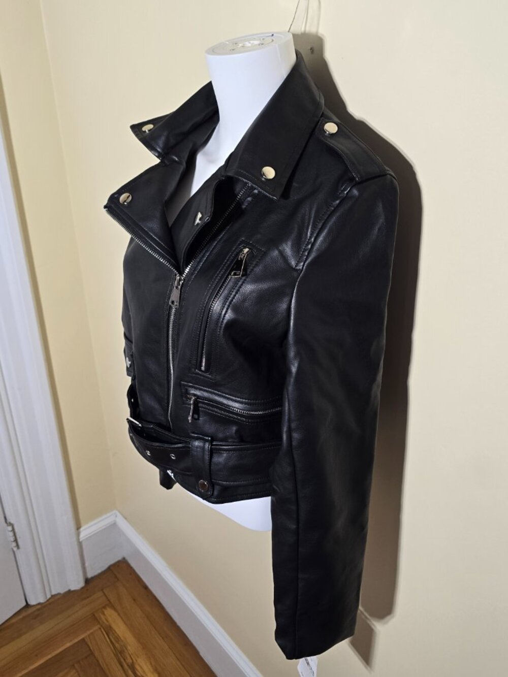WSZ Women’s Black Moto Jacket Faux Leather Belted Biker Jacket Size Small NWT - Picture 5 of 12